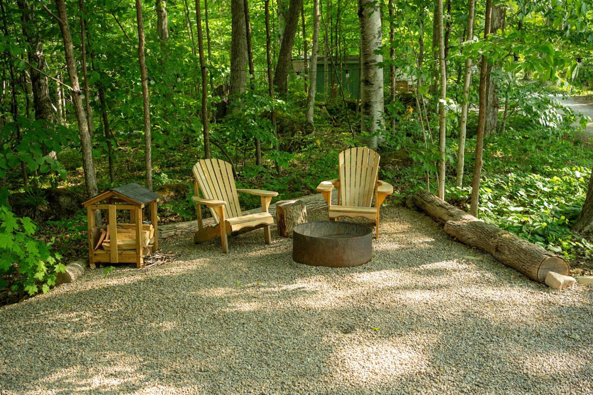 Grotto Getaway Hotel Miller Lake Ngoại thất bức ảnh